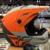 prilba fly racing kinetic oranz cerna matna vel s moto adamek